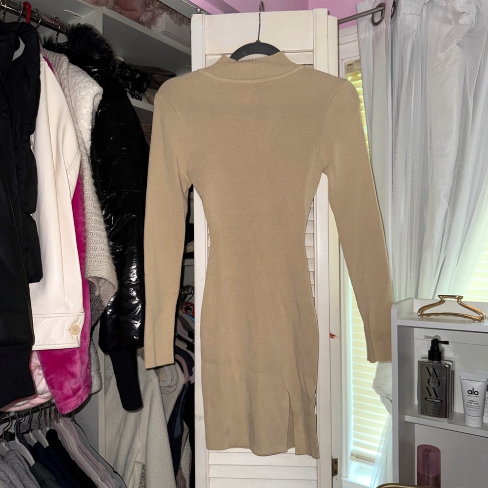 Windsor Bodycon Long Sleeve Dress in Beige